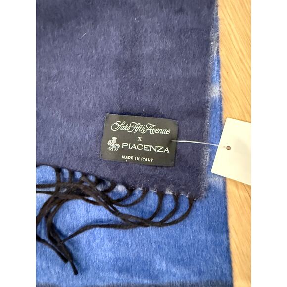 new with tags SAKS - Saks Fifth Ave x Piacenza Multi Blue Scarf o/s - Picture 7 of 8